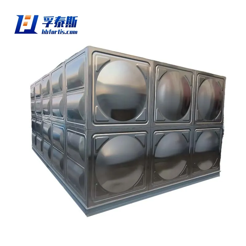 Tanque de agua con panel de acero inoxidable