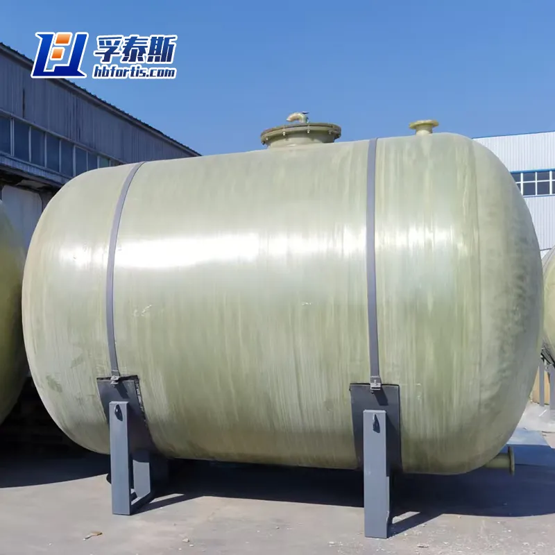 Tanque de almacenamiento horizontal de fibra de vidrio GFRP FRP para almacenamiento de reactivos qu&iacute;